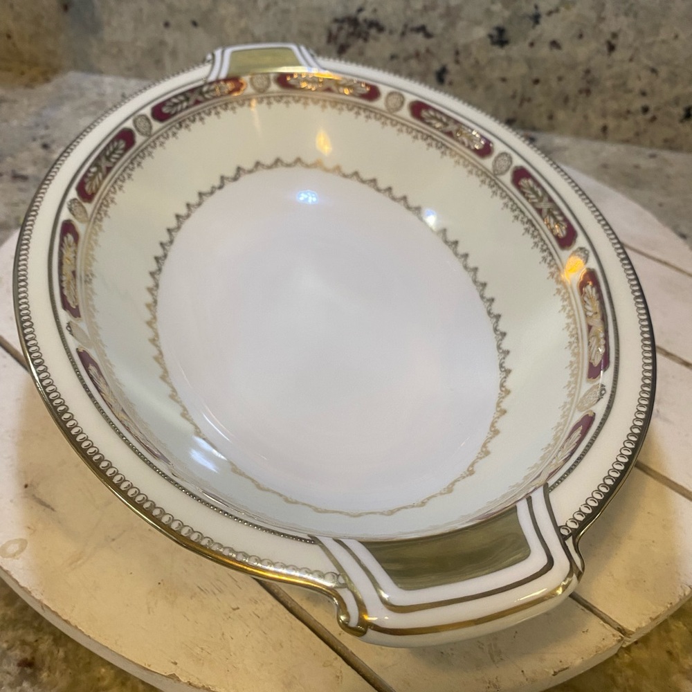Vintage Royal Embassy “ Marion” 11” Serving Bowl White‎ With Gold And Maroon